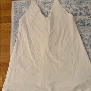 Elegant White Sleeveless Dress